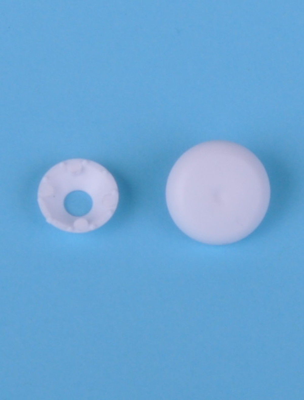 Nasturi de imbracat, din plastic, alb, 15 mm
