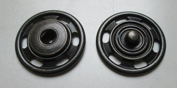 Capse de cusut, din alama, negre, 9 mm
