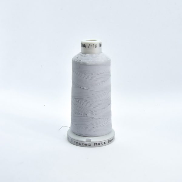 Ata de brodat mata Frosted Madeira 7718, finetea 40, con  1000 metri