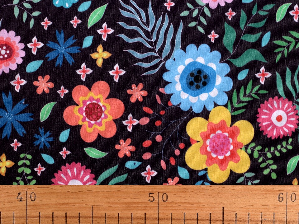 Material decorativ cu motiv floral 380972