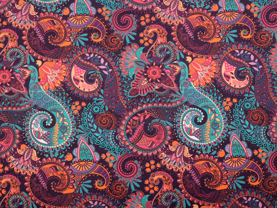 Material decorativ cu motiv Paisley