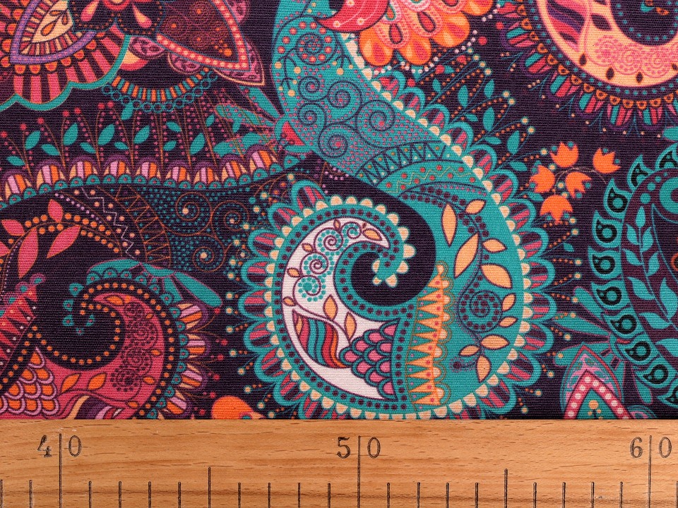 Material decorativ cu motiv Paisley