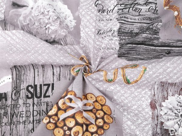 Material din bumbac imprimat cu motiv inimioare