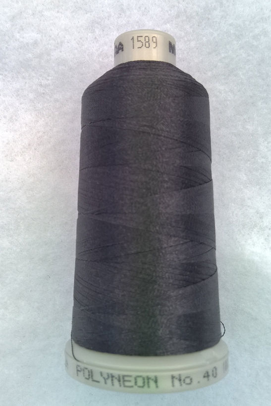 Ata de brodat polyneon Ebony, finetea 40, con 1000 metri
