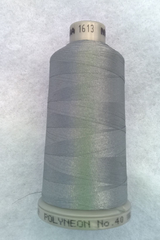 Ata de brodat polyneon Gull Gray, finetea 40, con 1000 metri