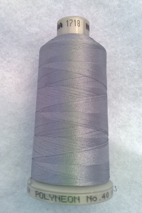 Ata de brodat polyneon Overcast Gray, finetea 40, con 1000 metri