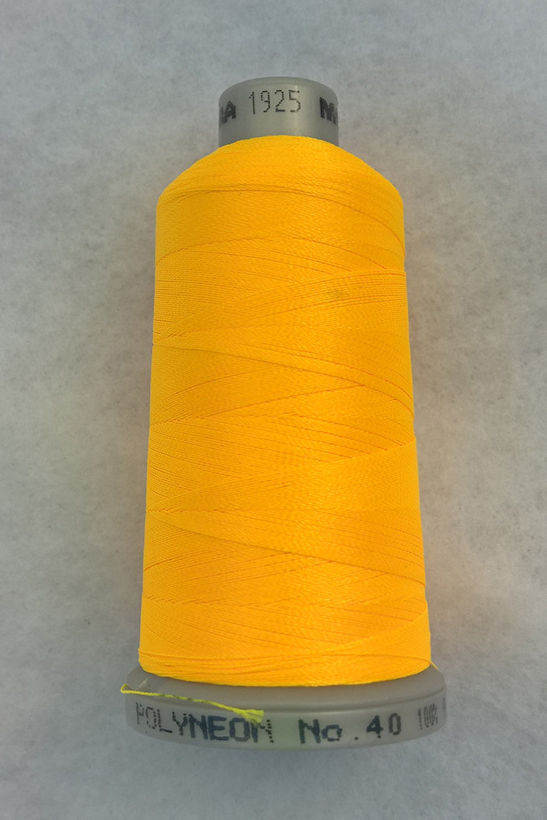 Ata de brodat polyneon Neon Nectar, finetea 40, con 1000 metri