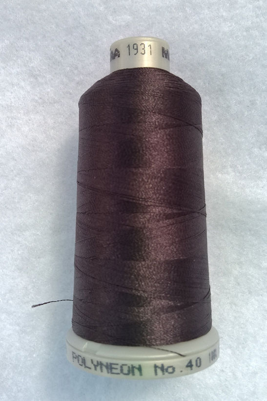 Ata de brodat polyneon Bittersweet Chocolate, finetea 40, con 1000 metri