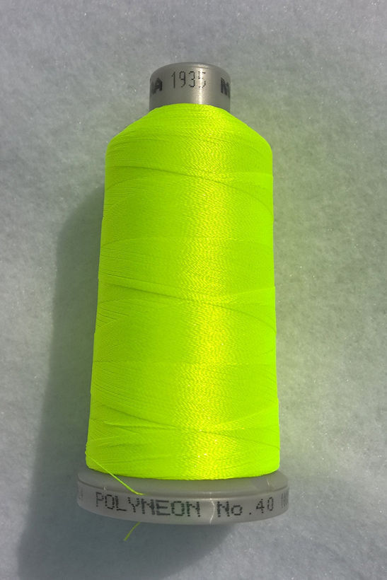 Ata de brodat polyneon Neon Lemon, finetea 40, con 1000 metri