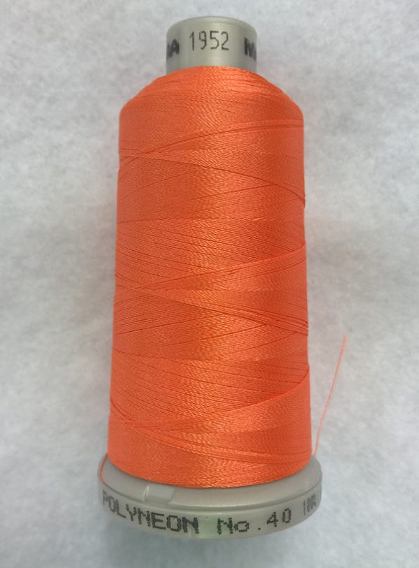 Ata de brodat polyneon Melon Burst, finetea 40, con 1000 metri