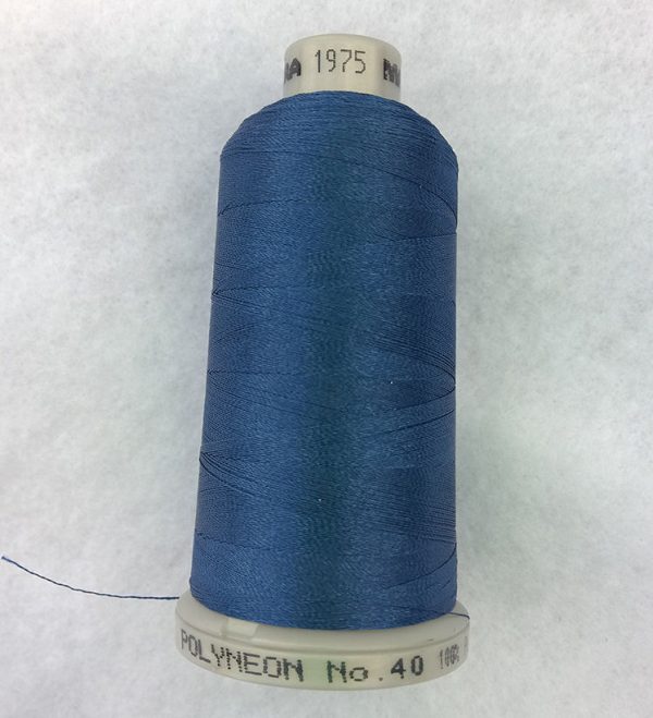 Ata de brodat polyneon Colonial Blue, finetea 40, con 1000 metri