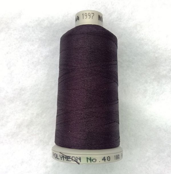 Ata de brodat polyneon Plum Pudding, finetea 40, con 1000 metri