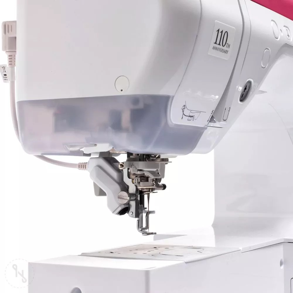 Masina De Brodat Brother Innov-is V3 Limited Edition