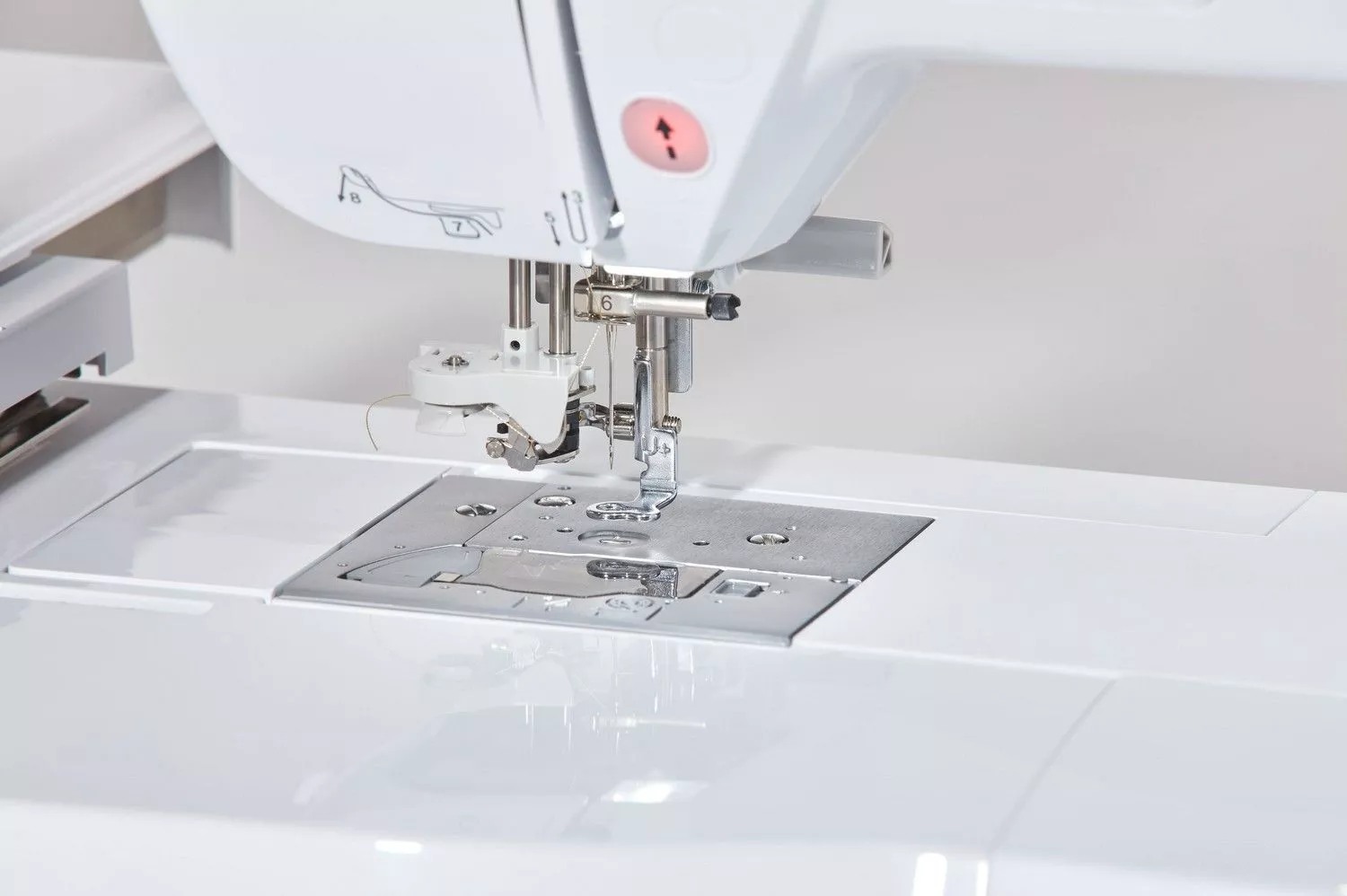 Masina de brodat Brother Innov-is 880E